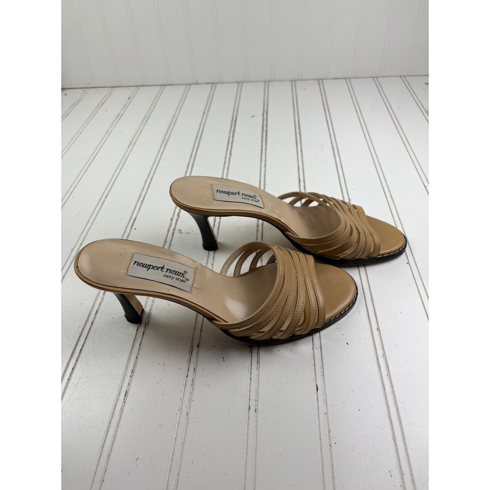 Newport News Vintage Y2K Beige Strappy Kitten Heel Slide Sandals Women's Size 7 - Picture 8 of 9